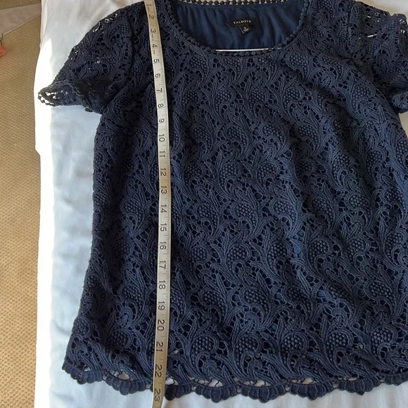 Talbots Lace navy blue blouse. Size 2. A dressy blouse. - Picture 3 of 6